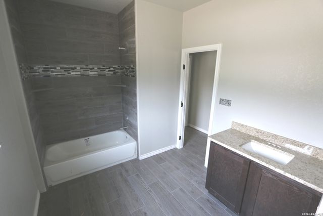 142 Timber Place, La Vernia, TX 78121