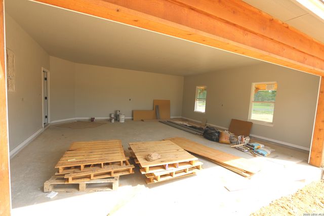 142 Timber Place, La Vernia, TX 78121