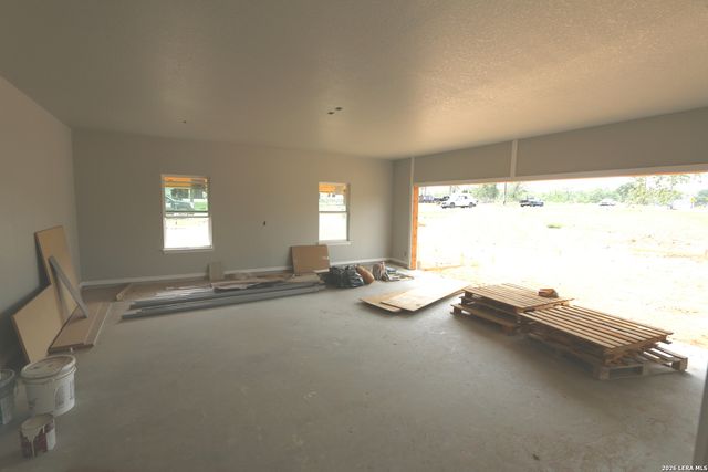 142 Timber Place, La Vernia, TX 78121