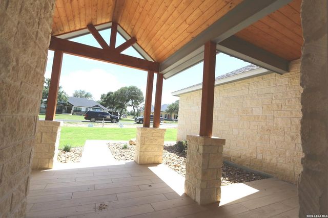 142 Timber Place, La Vernia, TX 78121