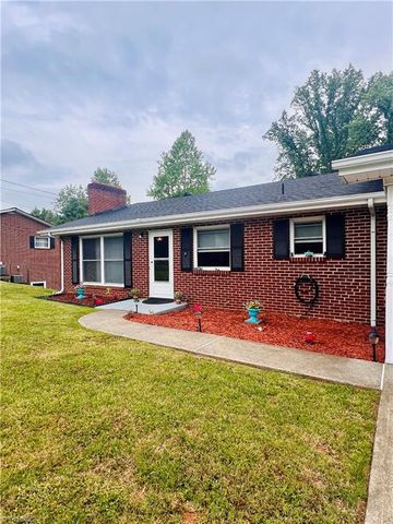 2556 Westfield Road, Mount Airy, NC 27030