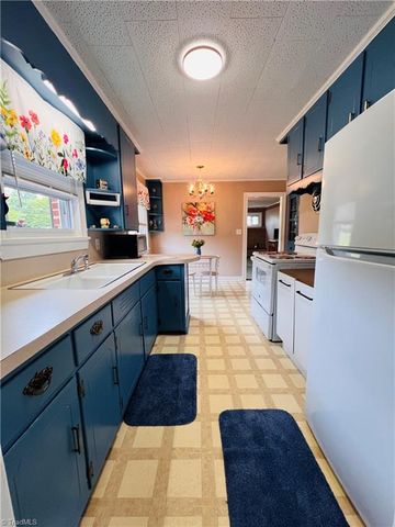 2556 Westfield Road, Mount Airy, NC 27030
