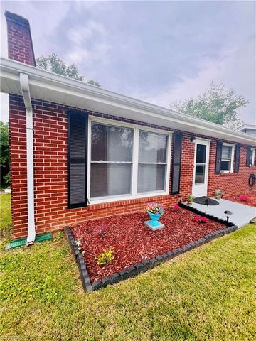 2556 Westfield Road, Mount Airy, NC 27030