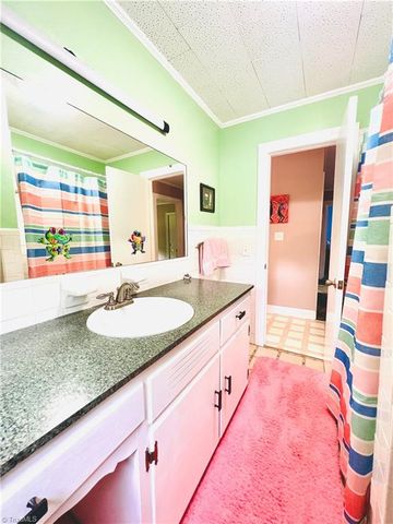 2556 Westfield Road, Mount Airy, NC 27030