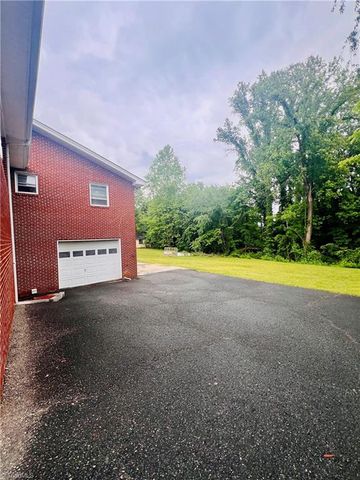 2556 Westfield Road, Mount Airy, NC 27030
