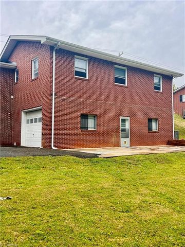 2556 Westfield Road, Mount Airy, NC 27030
