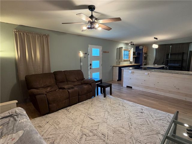 707 S Spring Street, Walhalla, SC 29691