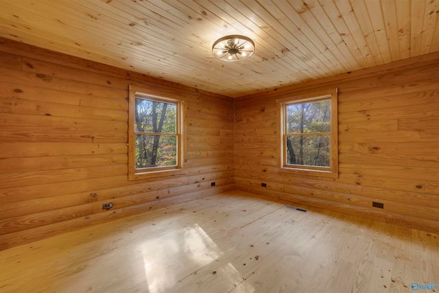 1162 County Road 648, Mentone, AL 35984