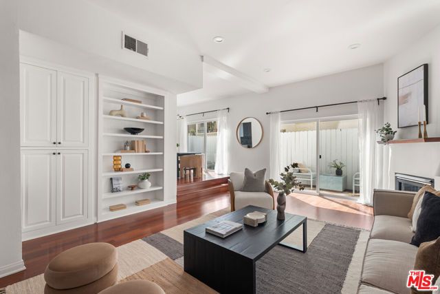 1127 9th Street 103, Santa Monica, CA 90403