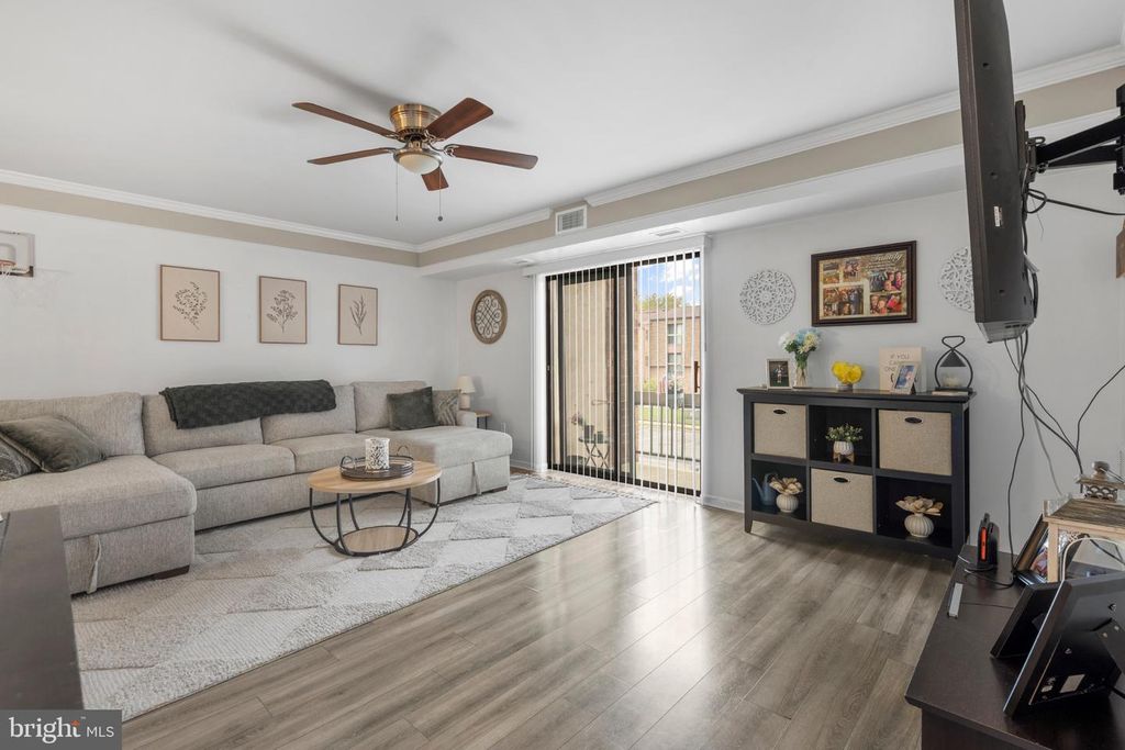 47202 DELAIRE LANDING RD #202, PHILADELPHIA, PA 19114 — exterior