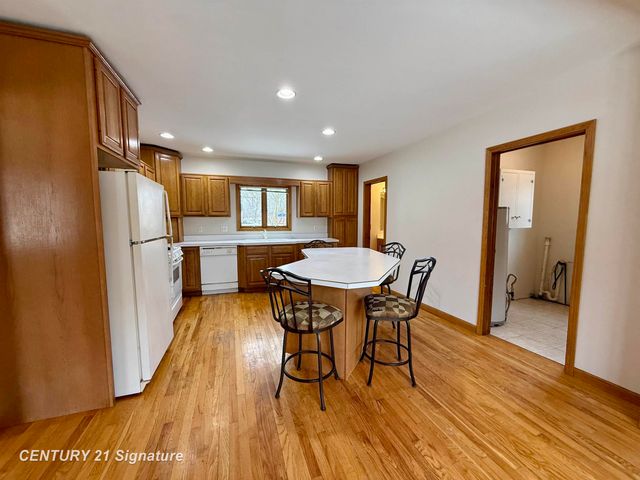 217 Schust Road, Saginaw, MI 48604