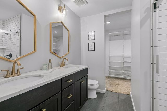 8201 Westwood Hills Curve, Saint Louis Park, MN 55426