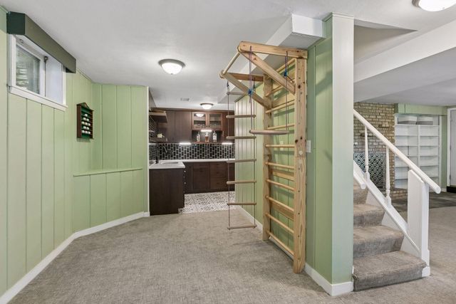 8201 Westwood Hills Curve, Saint Louis Park, MN 55426