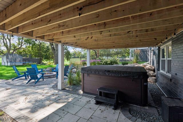 8201 Westwood Hills Curve, Saint Louis Park, MN 55426