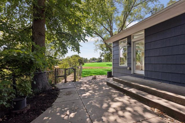 8201 Westwood Hills Curve, Saint Louis Park, MN 55426