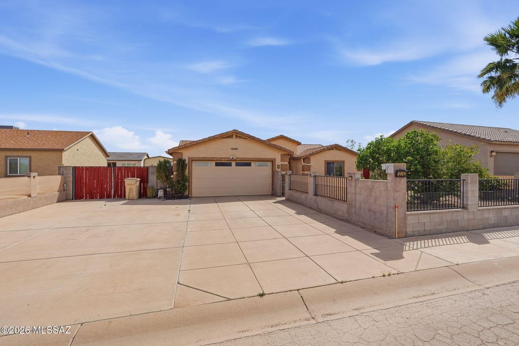 12383 W Jenero Drive, Arizona City, AZ 85123