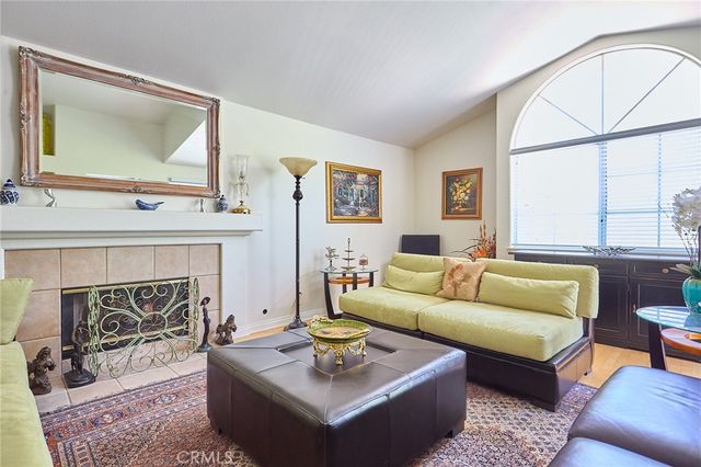 11244 Sierra Pass Place, Chatsworth, CA 91311