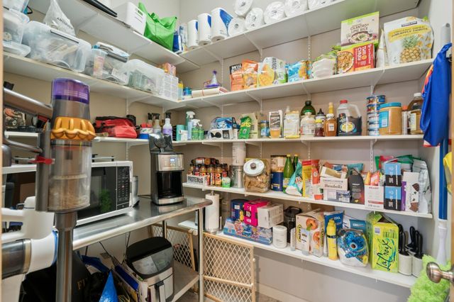 2864 Irving Avenue S, Minneapolis, MN 55408