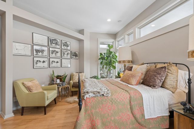 2864 Irving Avenue S, Minneapolis, MN 55408