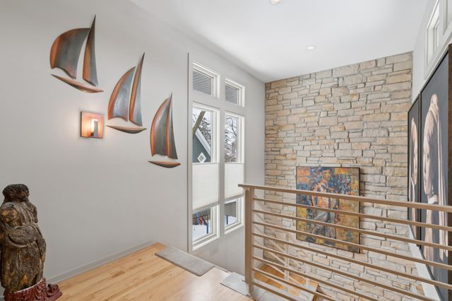 2864 Irving Avenue S, Minneapolis, MN 55408