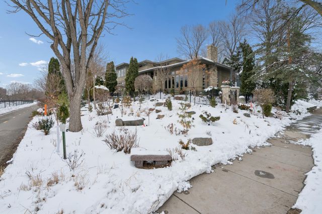 2864 Irving Avenue S, Minneapolis, MN 55408