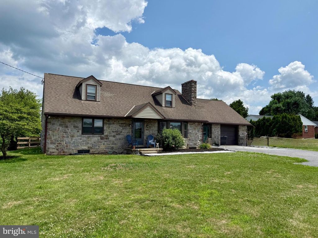 2245 MOSELEM SPRINGS ROAD, Fleetwood, PA 19522