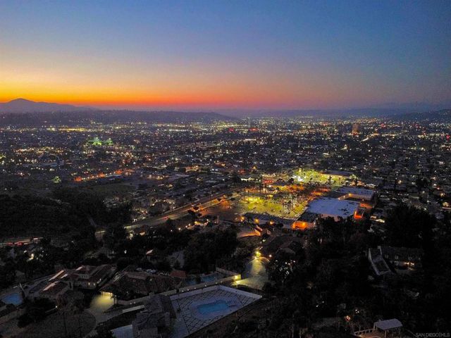 5346 Grandridge Rd, El Cajon, CA 92020
