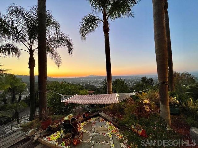 5346 Grandridge Rd, El Cajon, CA 92020