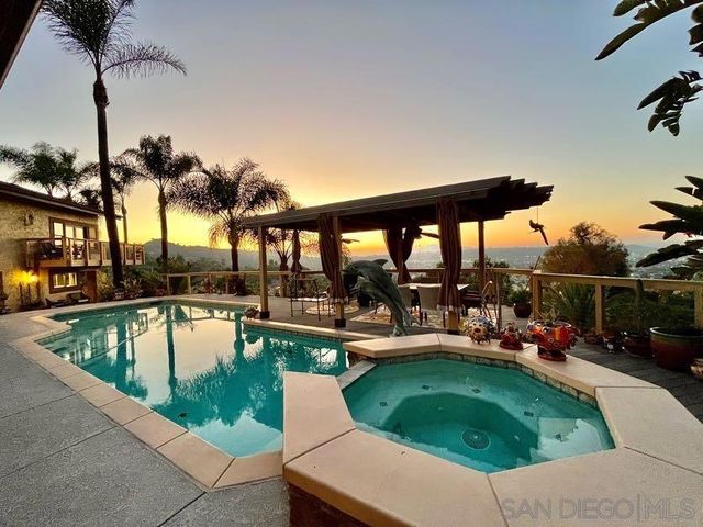 5346 Grandridge Rd, El Cajon, CA 92020