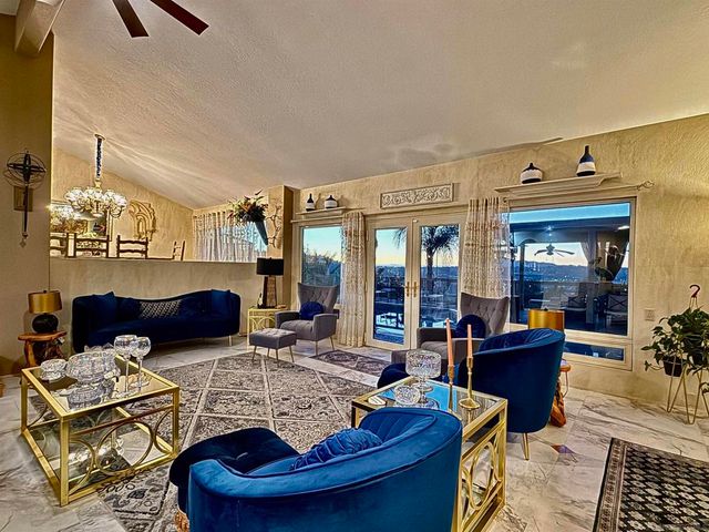 5346 Grandridge Rd, El Cajon, CA 92020