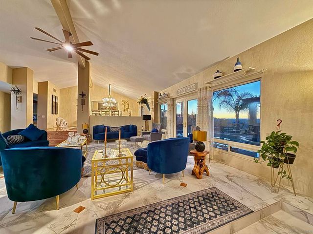 5346 Grandridge Rd, El Cajon, CA 92020