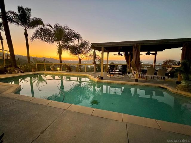 5346 Grandridge Rd, El Cajon, CA 92020