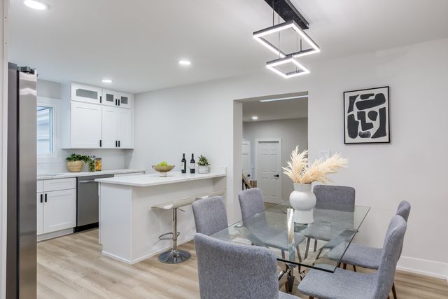 2421 Lockner Boulevard, Joliet, IL 60431