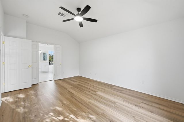 7609 Crescent Lake Court, Fort Worth, TX 76137