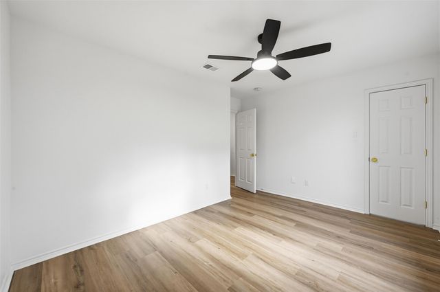 7609 Crescent Lake Court, Fort Worth, TX 76137