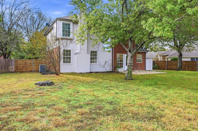 7609 Crescent Lake Court, Fort Worth, TX 76137