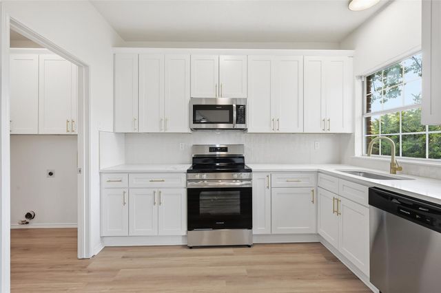 7609 Crescent Lake Court, Fort Worth, TX 76137