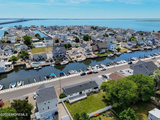 112 Minturn Road, Toms River, NJ 08753
