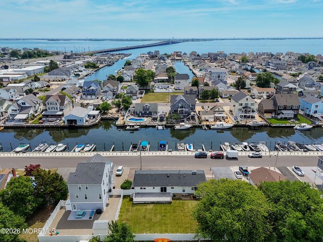 112 Minturn Road, Toms River, NJ 08753