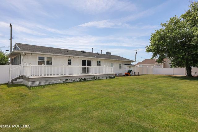 112 Minturn Road, Toms River, NJ 08753