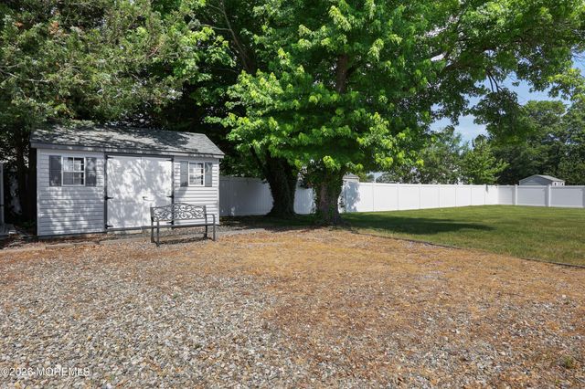 112 Minturn Road, Toms River, NJ 08753