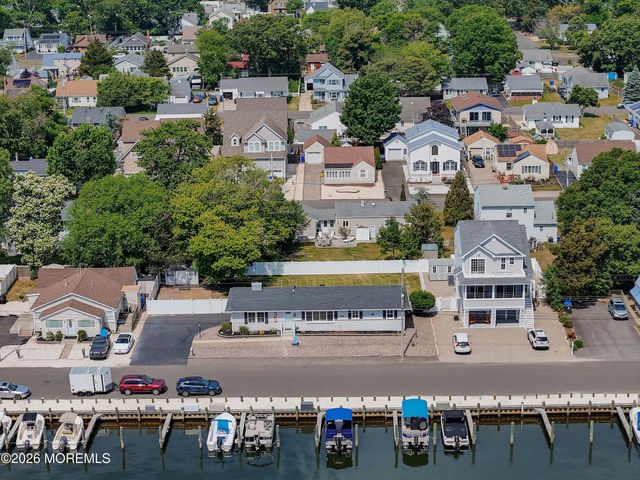 112 Minturn Road, Toms River, NJ 08753
