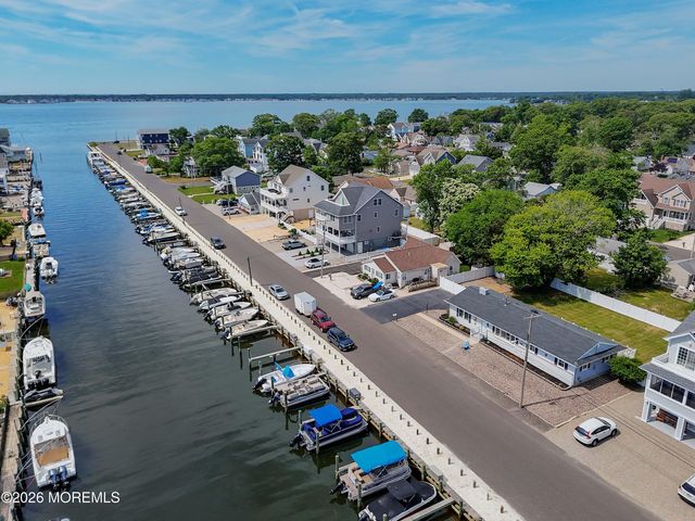 112 Minturn Road, Toms River, NJ 08753