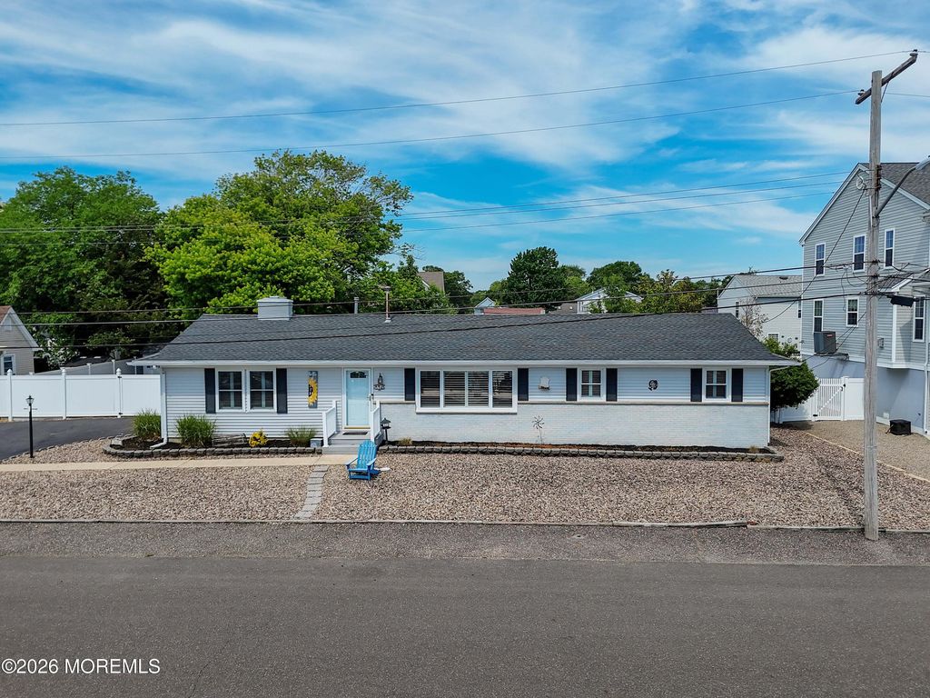 112 Minturn Road, Toms River, NJ 08753