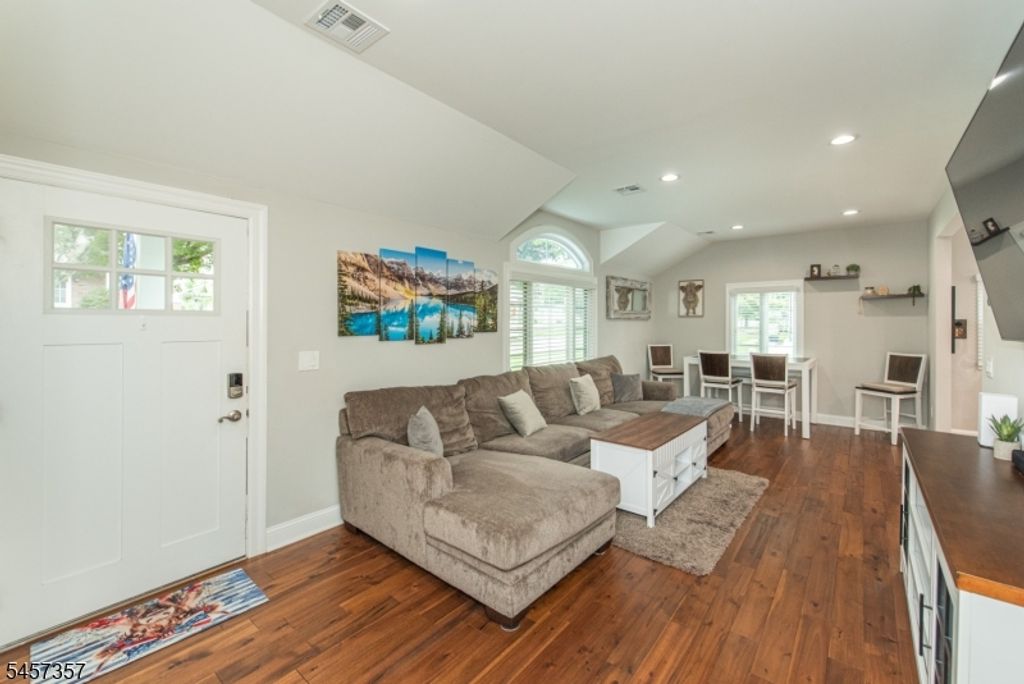 18 Clover Place, Mine Hill Twp., NJ 07803 — photo 3
