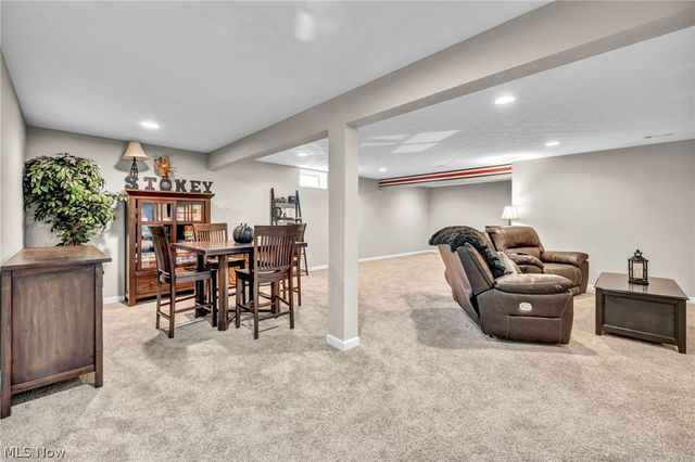 2488 Carlene Avenue SW, Massillon, OH 44647
