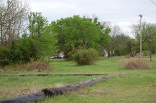 216 E B. Street, Henryetta, OK 74437