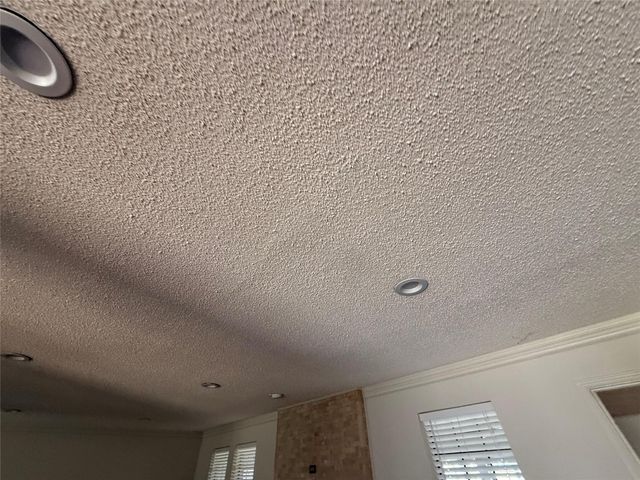 214 meadowlakes DR, Meadowlakes, TX 78654