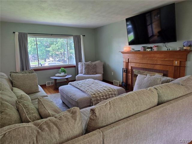 111 SEVENTH Street, Geddes, NY 13209