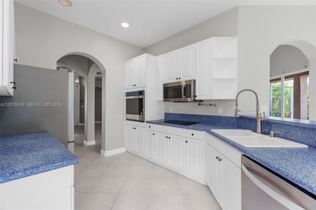 10635 NW 61st Ct, Parkland, FL 33076